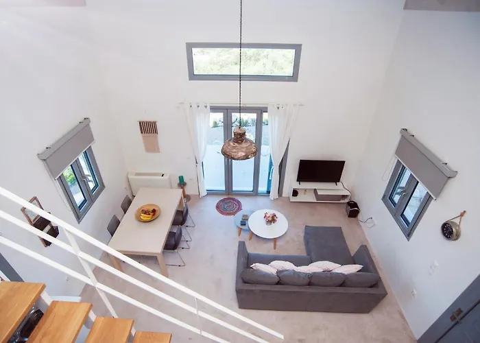 Laura_sea View_house *